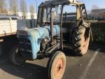 Tracteur agricole Fordson vendu en l'état sans réclamation, sans carte...