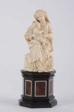 France, XVIIIe siècle
Vierge à l'enfant assise
Statuette en ivoire
H. 9,8 cm.
Sur...