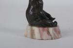 Charles PAILLET (1871-1937)
Eléphant assis trompe dressée
Epreuve en bronze à patine...