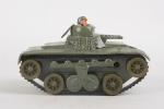 Joustra, tank Tchad mécanique
avec chenilles. 19,5 cm.