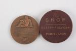 SNCF, médaille commémorative en bronze, 
"Electrification Paris-Lyon, oct. 1950" dans...