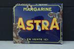 Margarine Astra
Plaque émaillée bombée EAS
25 x 30 cm. (nombreux éclats)