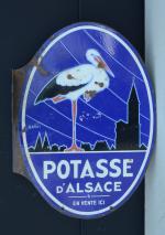 Potasse d'Alsace
Plaque émaillée double-face en enseigne par Anzy
60 x 44...