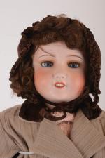 Grande poupée
tête porcelaine Unis France taille 12, bouche ouverte, yeux...