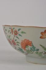CHINE - Fin XIXe siècle
Bol en porcelaine émaillée polychrome de...