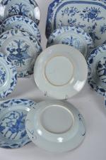 Chine XIXe siècle
Seize assiettes en porcelaine en bleu et blanc,...