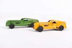 Renault, CIJ, deux Nervasport
peintes jaune et verte, traces d'étiquette, l....