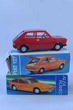 Piko 2 voitures à friction Fiat 127 
et Alfa Romeo,...