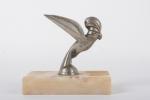 MORANTE (XIX-XX)
Mascotte automobile figurant un perroquet
Epreuve en bronze argenté signée,...