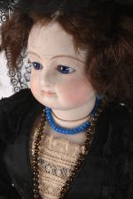 Pepita, l'espagnole : belle poupée parisienne
à tête pivotante et buste...