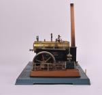 Fleischmann, grande machine à vapeur
chaudière horizontale en cuivre avec machine...