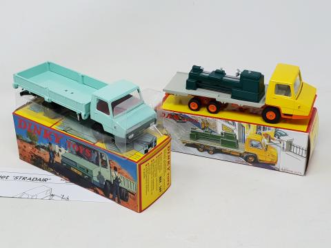 Lot De Camions Berliet Dinky Toys, D'occasion, Vert, Fabriqués En France. Des Miniatures En Métal Pour Collectionneurs De Véhicules Militaires Ou De Camions Anciens. Un Morceau D'histoire.