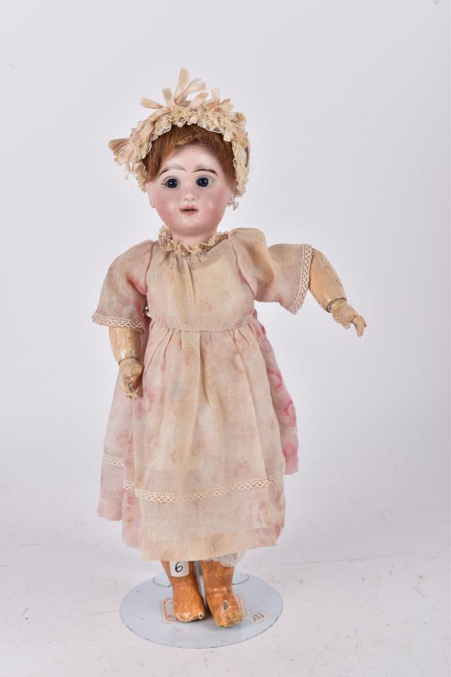 Poupée Ancienne En Porcelaine Jumeau SFBJ