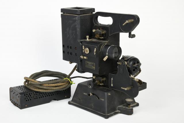 Kodak Projecteur Kodascope Model A, en tôle noire, avec un variateur