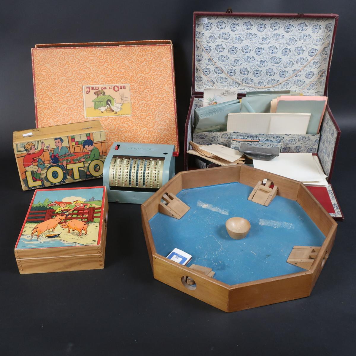 Lot de Lot de documentation sur les jouets anciens, les antiquités et