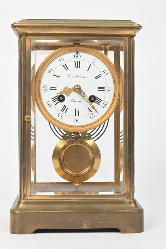 Pendule Murale Ronde en Bois avec Chiffres Romains Noirs - Design
