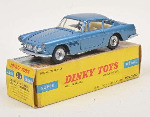 Dinky Toys F n° 510 Peugeot 204 1/43 en boite avec languette