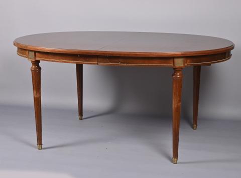 Table à manger en Acacia vernis sur pied métal - Dépôt des Docks