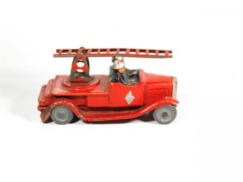 ROSALIE DES RECORDS EN PLATRE ET FARINE CIJ 1/43 VOITURE MINIATURE Jouet Ancien