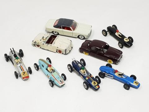 Caisse de voitures miniatures ( majorette, matchbox, hot…