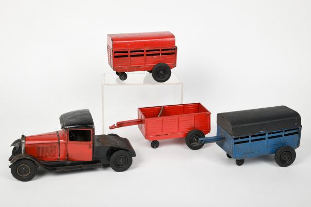 Lot De Trois Camions Semi-remorques Jouets Sésame – Années 70 – État Correct
