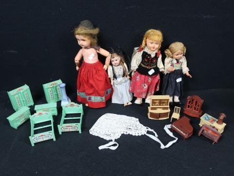 LOT DE JOUET Ancien Tôle Dînette Cuisinière Meuble Poupée Barbie Train LOT DE JOUET Ancien Tôle Dînette Cuisinière Meuble Poupée Barbie Train