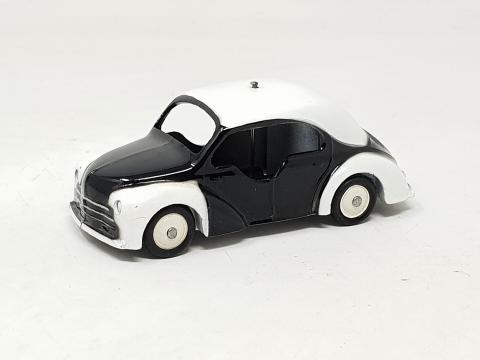 The Joys of the Renault 4CV - Chateau De Bois Giraud