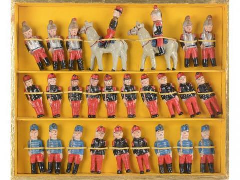lot de 4 figurines en plomb creux