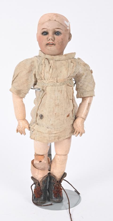 ANCIENNE POUPÉE AVEC les yeux dormeurs corps en tissu rembourré EUR 30,00 - FR