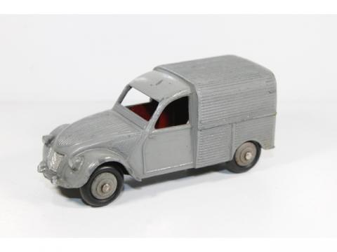 LOT DINKY TOYS - 5 Miniatures anciennes ( à restaurer ) EUR 5,90