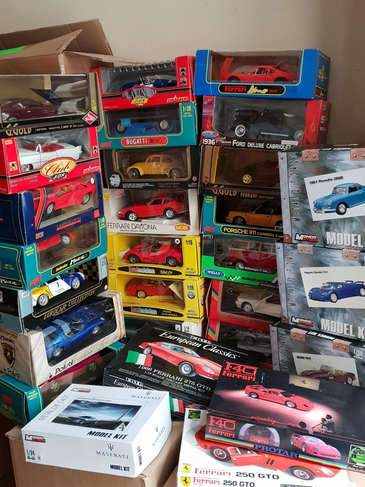 lot de boites vides DINKY Toys divers et dans l'état 1960