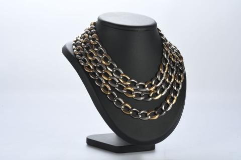 Collier Couleur Ivoire - Occasion - Détails à Voir Avec Le Vendeur