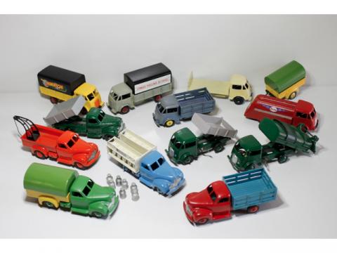 JOUET ANCIEN DINKY Toys Ford camion poubelle jantes Vertes Olives 25V EUR 15,00 - FR