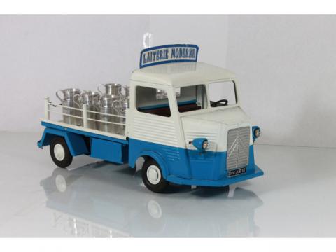 JOUET ANCIEN CAMION Laitier en tôle - CHARLES ROSSIGNOLE 1968 EUR 35,00