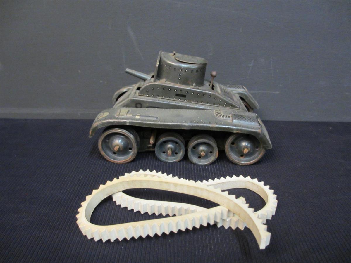 German / Jouets anciens en tôle / ance