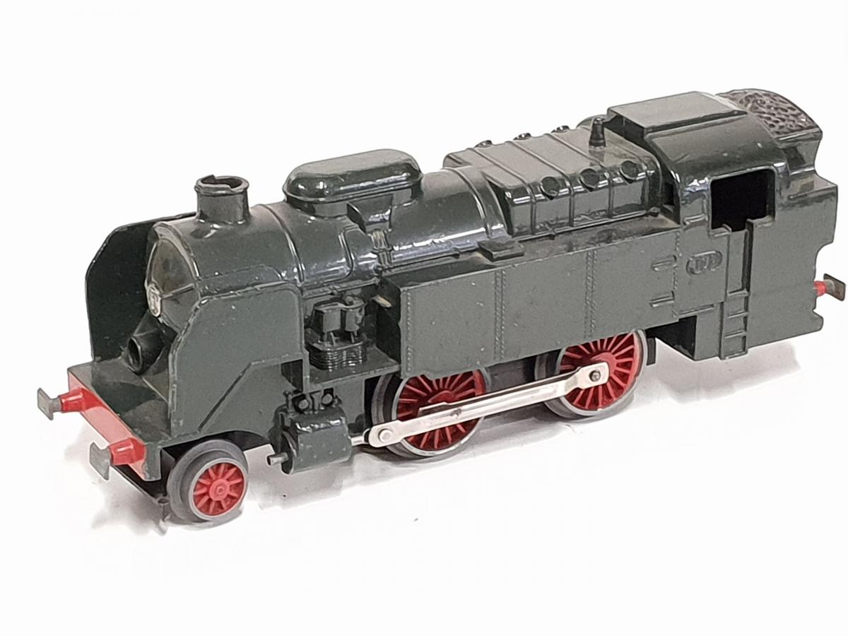 JEP 0 (J de P 1931) locomotive 120 mécanique avec son tender