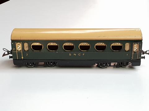 VENTE DE POUPEES et JOUETS ANCIENS (diecast, jouets en tôle, trains) 22