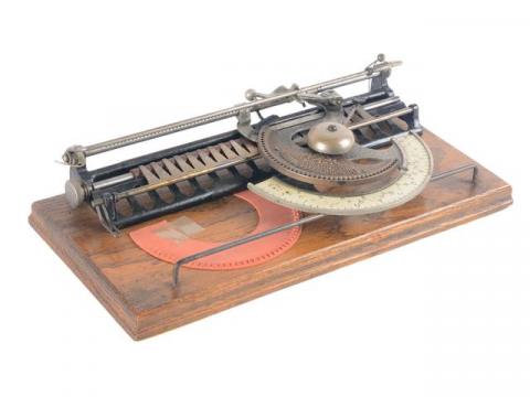 Machine à écrire de chez Petite - Collection