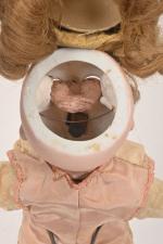 Poupée, tête en porcelaine marquée en creux SFBJ 230 Paris 8