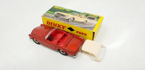 DINKY TOYS ET JOUETS ANCIENS