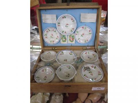 Ancienne dinette porcelaine dans sa boite d'origine tc148392 - Collection