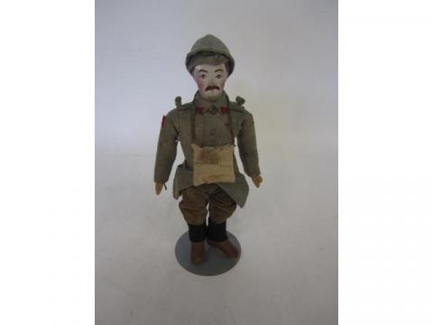 POUPÉE ANCIENNE CELLULOÏD: Rare "Maréchal" noir de 31 cm. EUR 35,00 - FR