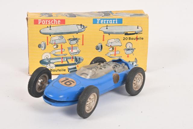 Ancienne Voiture Joustra N°9 Renault - Course Plastique Blanc - Fabrication Française