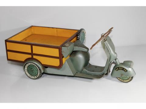Véhicule Miniature Ancien Car-Horse Vespa - Piège à Souris Style Dinky - Neuf Stock
