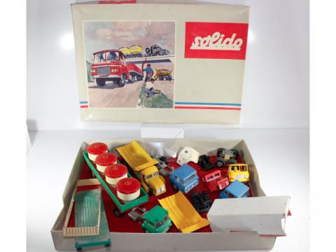 COFFRET POIDS LOURDS Solido n°4 EUR 230,00 - FR