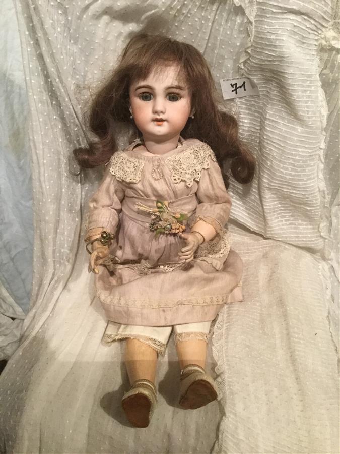 Poupée antique allemande en biscuit de porcelaine de 17 po