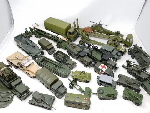 Dinky toys militaires francais et anglais - Collection