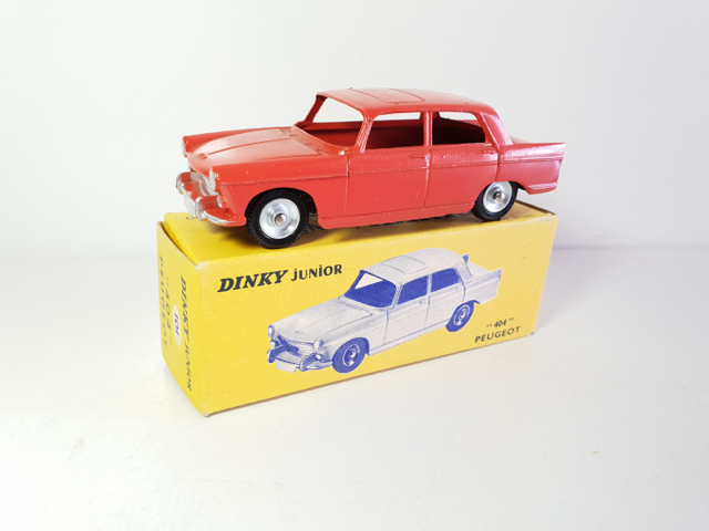 Dinky Toys Junior N°101 Peugeot 404 – Miniature 1/43 – Repeinte – Bleue – Rare