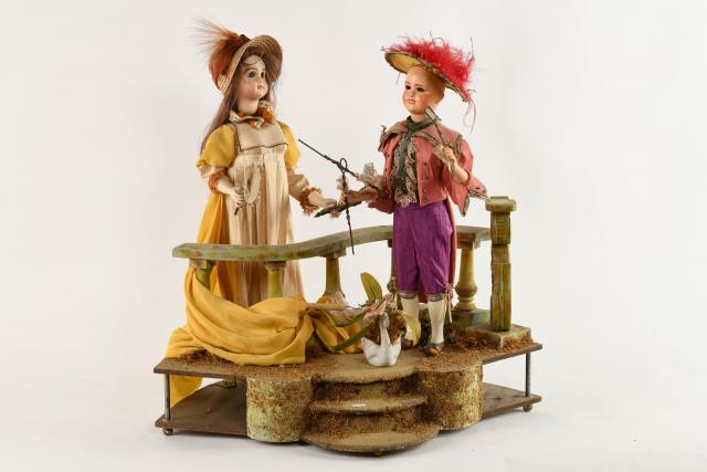 Vente Automate musical traditionnel moderne attribué à Marcu