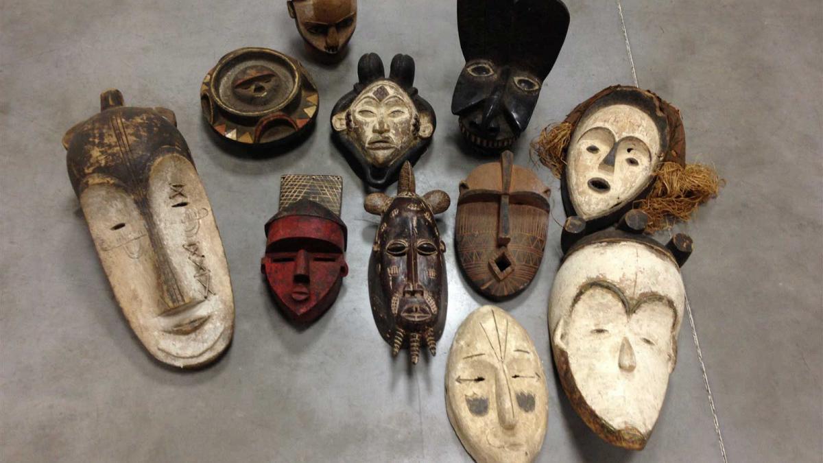 Collection d'un amateur. Art et ethnographie d'Afrique. Vente Massol. main image 0